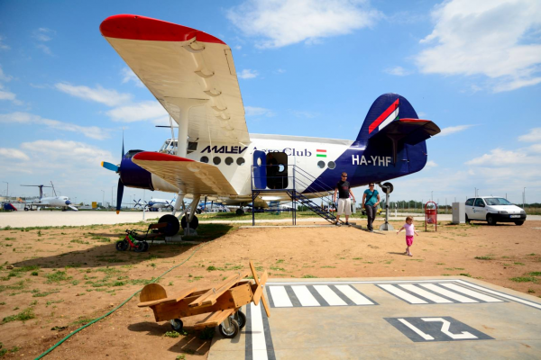 Antonov AN-2R